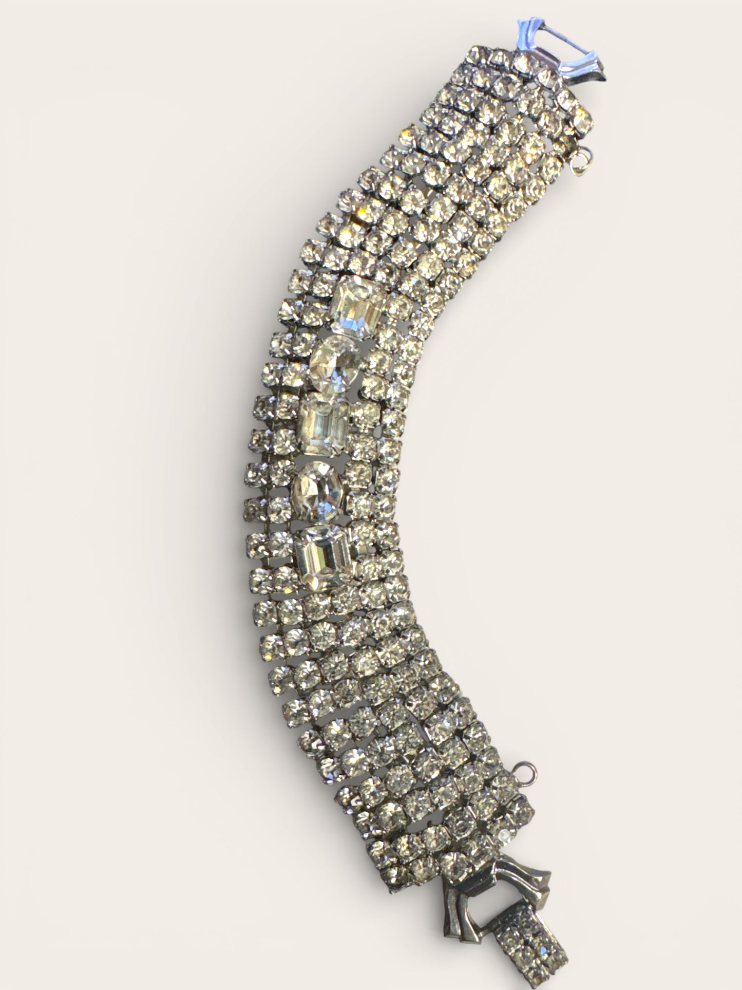 Vintage Weiss Rhinestone Statement Bracelet – Wide Silver Tone Brilliance