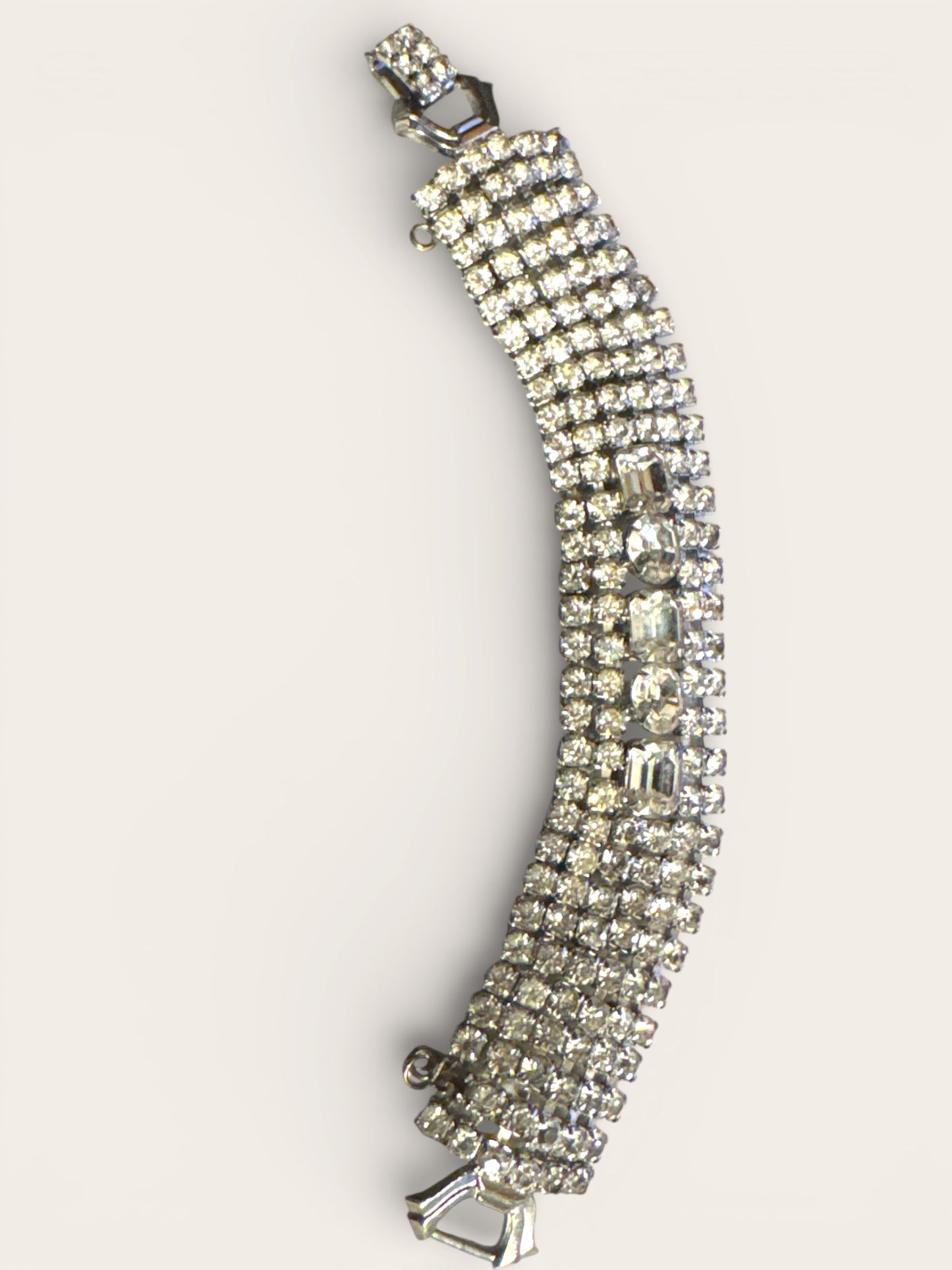 Vintage Weiss Rhinestone Statement Bracelet – Wide Silver Tone Brilliance