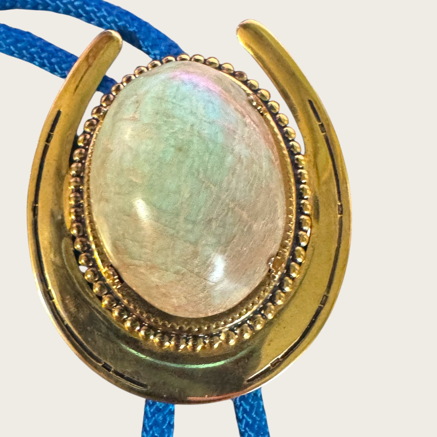 Vintage Western Bolo Tie with Natural Stone Cabochon in Horseshoe Setting