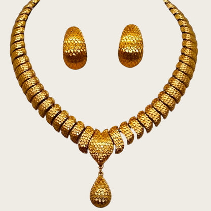 Vintage Monet Textured Gold Tone Collar Necklace with Teardrop Pendant & Matching Clip Earrings Set