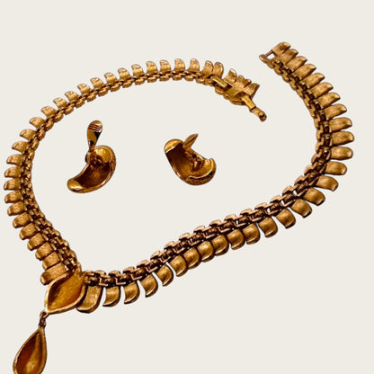 Vintage Monet Textured Gold Tone Collar Necklace with Teardrop Pendant & Matching Clip Earrings Set