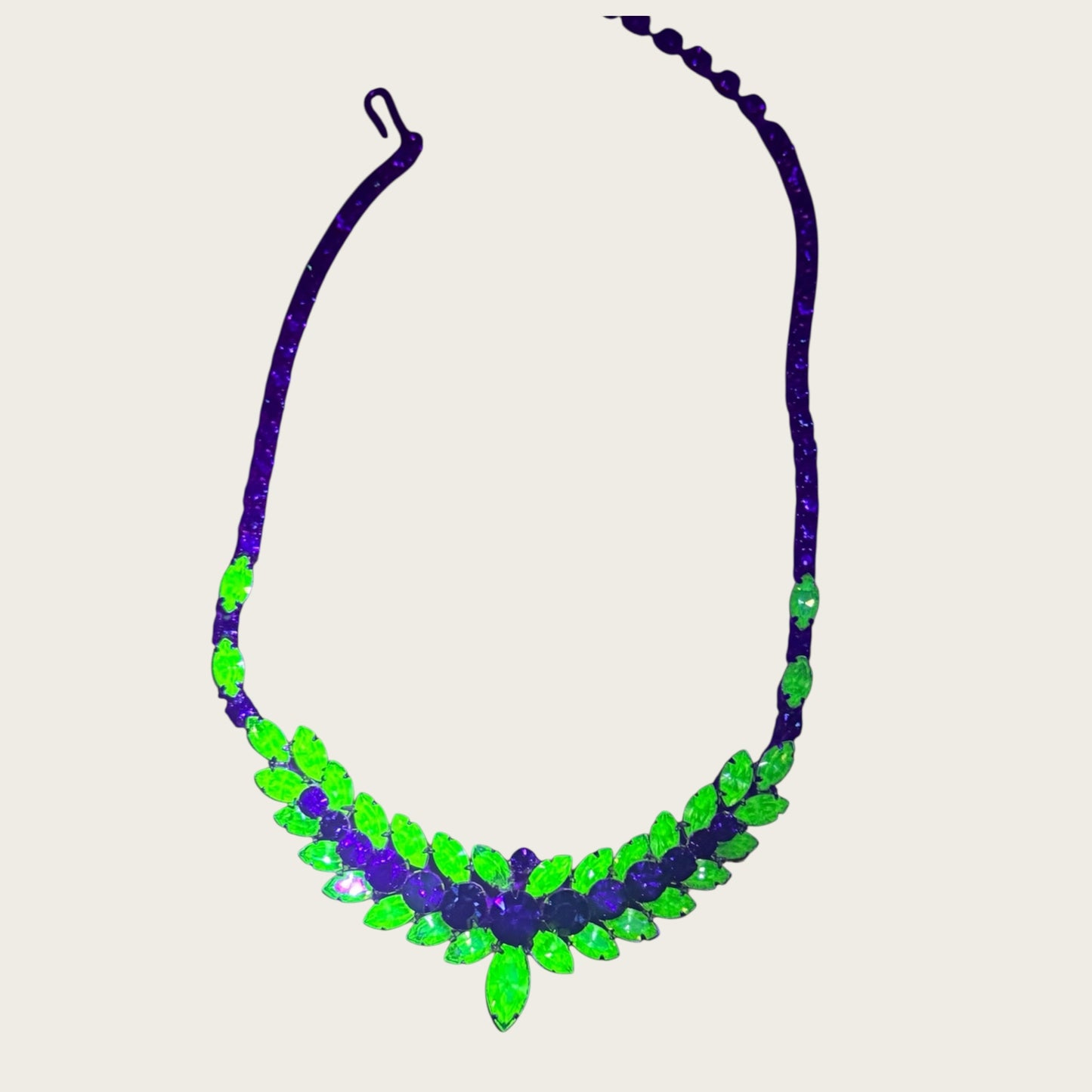 Mid-Century Emerald & Peridot Uranium Glass Rhinestone Floral Collar Necklace
