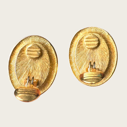 Vintage Monet Cranberry Cabochon Oval Earrings – Braided Gold Setting