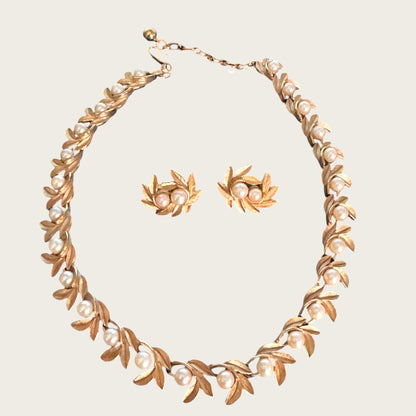 Vintage 1970s Avon Signed Leaf & Faux Pearl Complete Parure