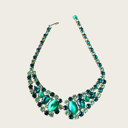 Vintage Emerald Radiance – Mid-Century Uranium Rhinestone Statement Necklace