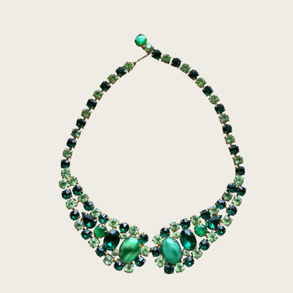 Vintage Emerald Radiance – Mid-Century Uranium Rhinestone Statement Necklace