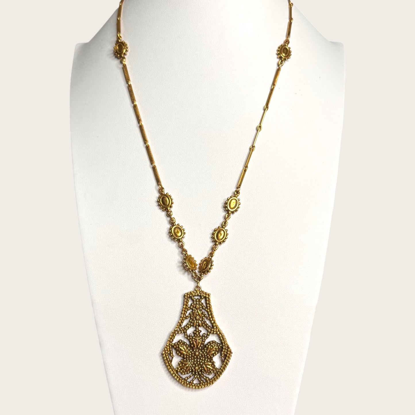 Vintage Accessocraft N.Y.C. Renaissance Revival Shield Pendant Necklace