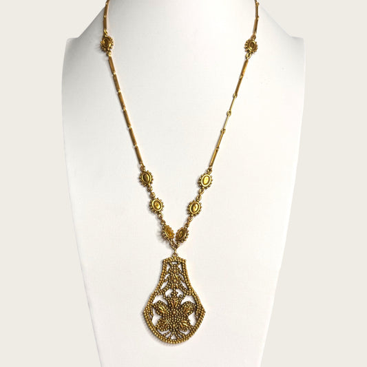 Vintage Accessocraft N.Y.C. Renaissance Revival Shield Pendant Necklace