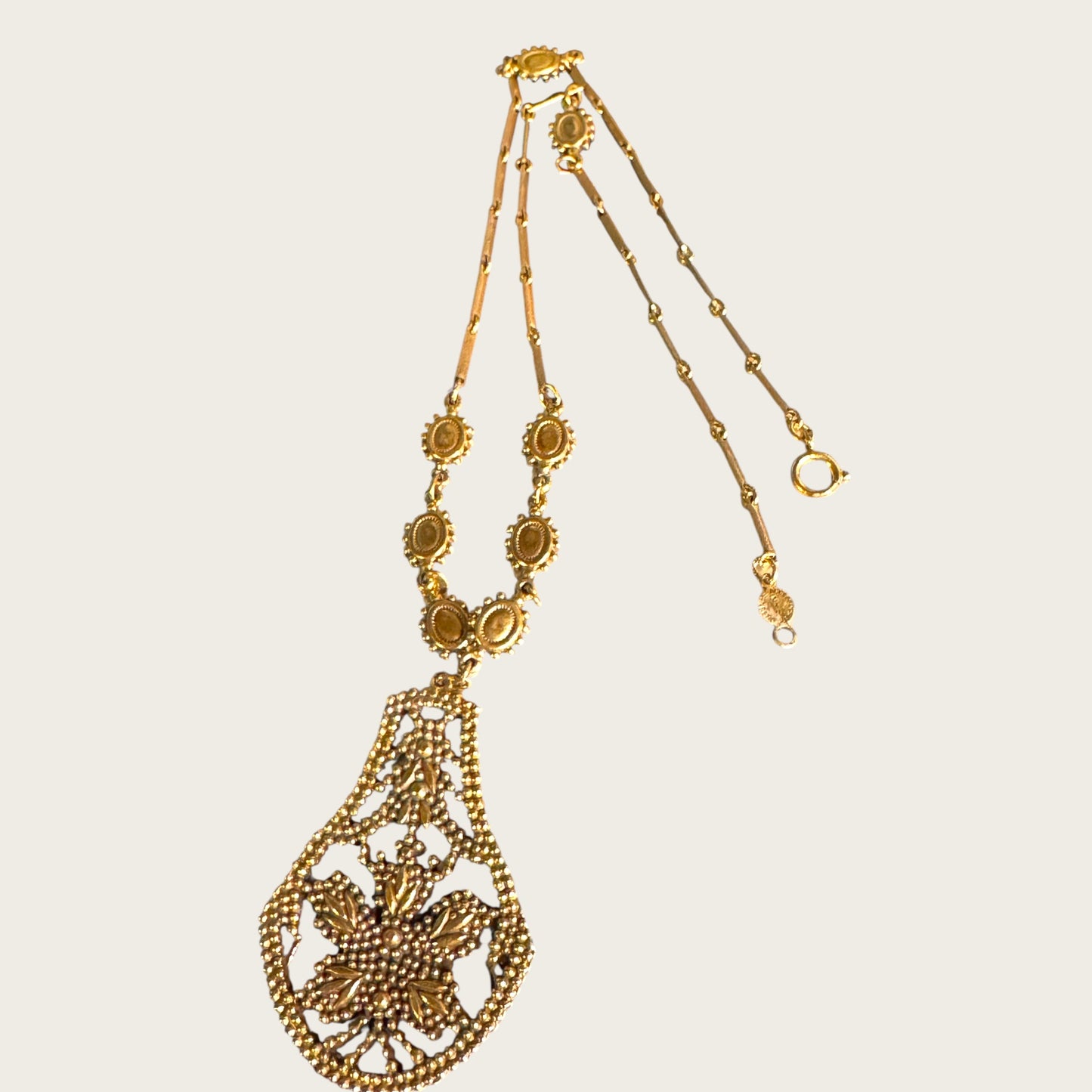 Vintage Accessocraft N.Y.C. Renaissance Revival Shield Pendant Necklace