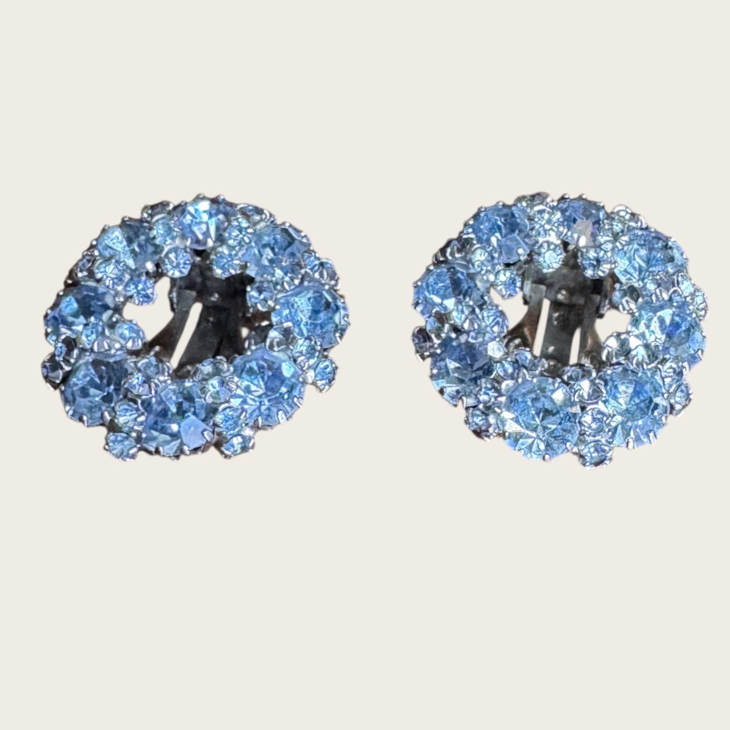 Vintage Weiss Blue Rhinestone Halo Clip-On Earrings – Silver Tone Statement