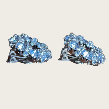 Vintage Weiss Blue Rhinestone Halo Clip-On Earrings – Silver Tone Statement