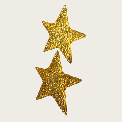 Vintage Five-Point Star Scrollwork Clip-On Earrings – Granulated Texture Gold Tone