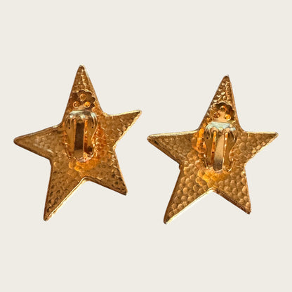 Vintage Five-Point Star Scrollwork Clip-On Earrings – Granulated Texture Gold Tone