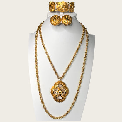 Vintage Crown Trifari Florentine Medallion Necklace, Bracelet & Earrings Suite