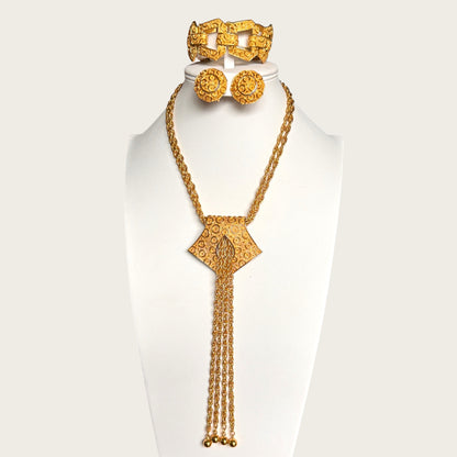 Vintage Crown Trifari Textured Gold Tone Lariat Necklace Suite