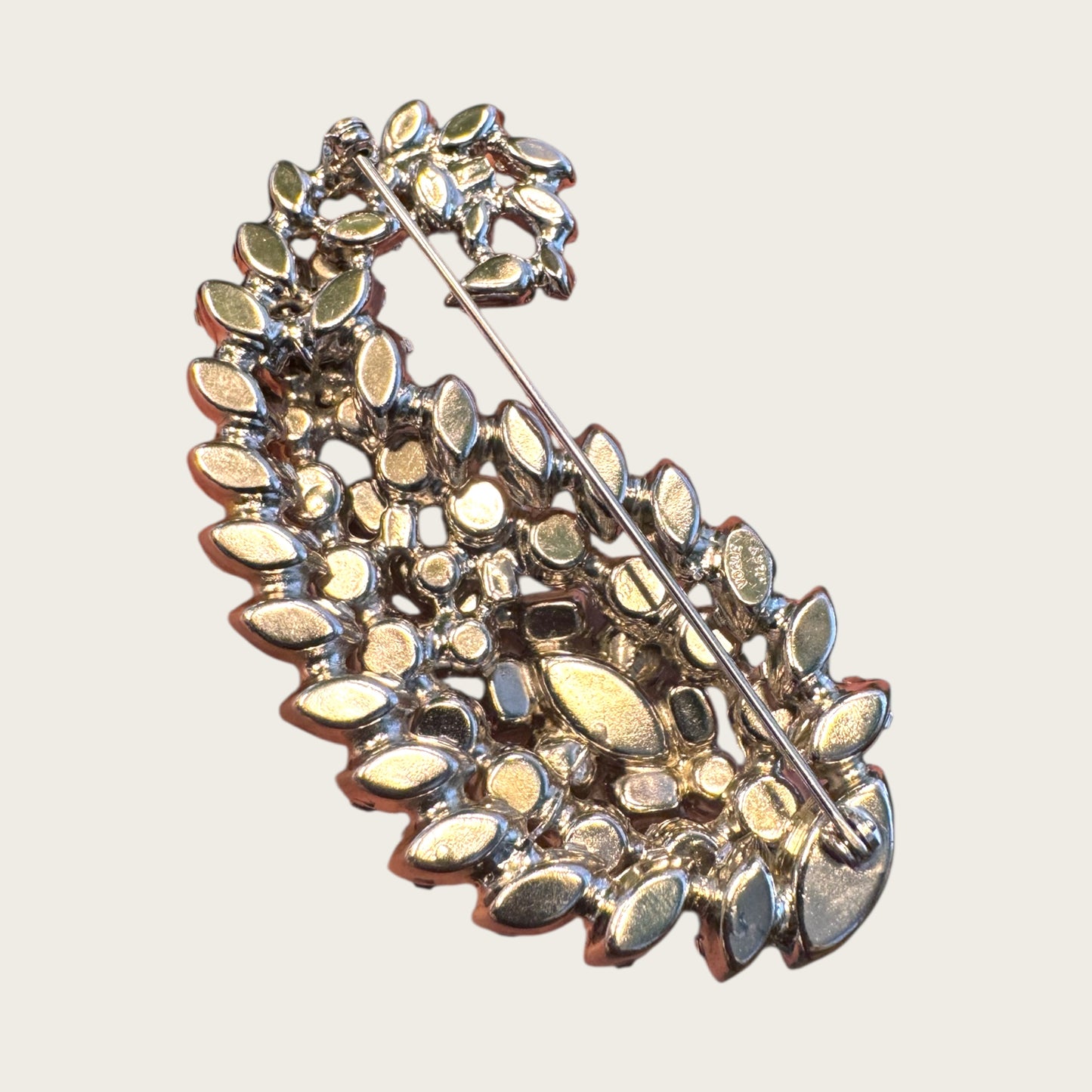 Vogue Jewelry Rhinestone Paisley Brooch – Domed Multi-Cut Crystal Statement