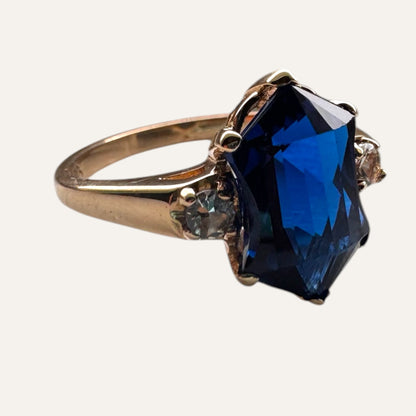 Vintage 10K Gold Freeform Shield-Cut Blue Spinel Ring with Quartz Accents