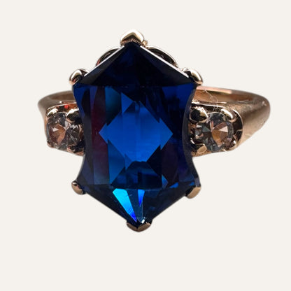 Vintage 10K Gold Freeform Shield-Cut Blue Spinel Ring with Quartz Accents
