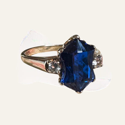 Vintage 10K Gold Freeform Shield-Cut Blue Spinel Ring with Quartz Accents