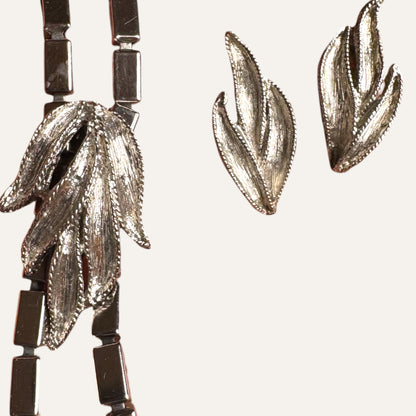 Vintage Articulated Silver-Tone Leaf Lariat Necklace & Earring Set