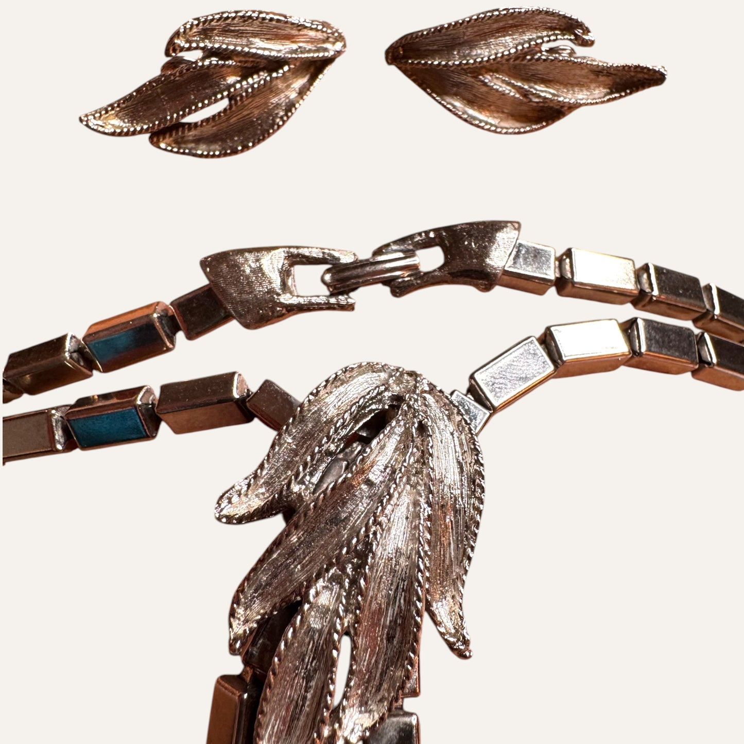 Vintage Articulated Silver-Tone Leaf Lariat Necklace & Earring Set
