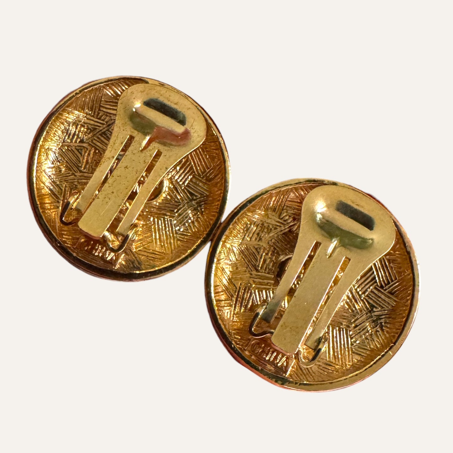 Vintage Francesca Visconti Textured Gold Tone Clip-On Earrings with Amethyst Glass Cabochon
