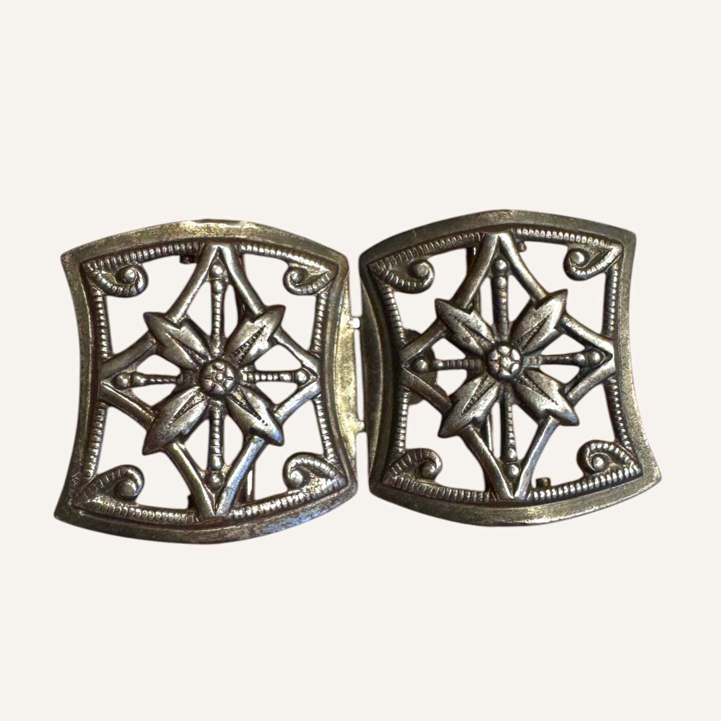 Vintage German Starburst Openwork Belt Buckle – Antiqued Silver Tone | Circa 1930s–1940s