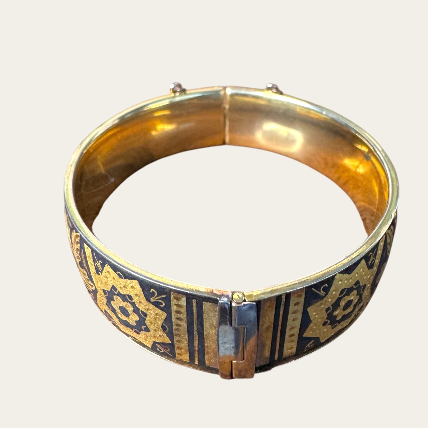 Vintage Spanish Damascene Hinged Cuff Bracelet – Black & Gold Toledo Inlay, Mid-Century