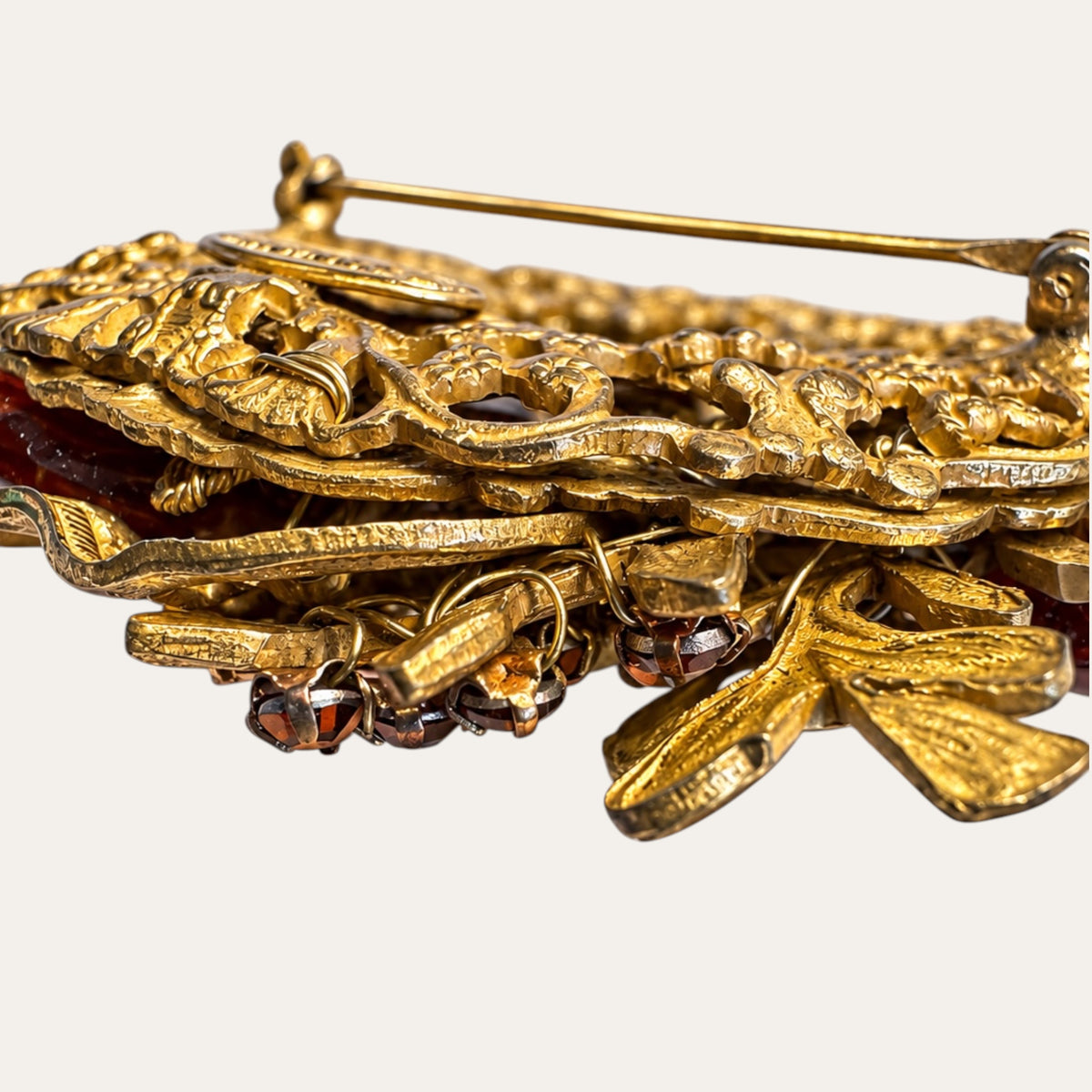 Miriam Haskell Amber Molded Glass & Gilt Filigree Wreath Brooch – Signed Vintage Jewelry
