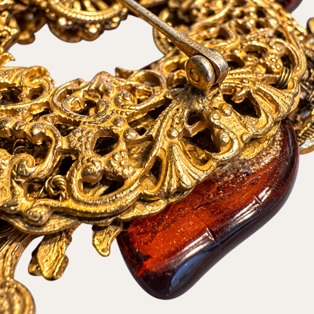 Miriam Haskell Amber Molded Glass & Gilt Filigree Wreath Brooch – Signed Vintage Jewelry