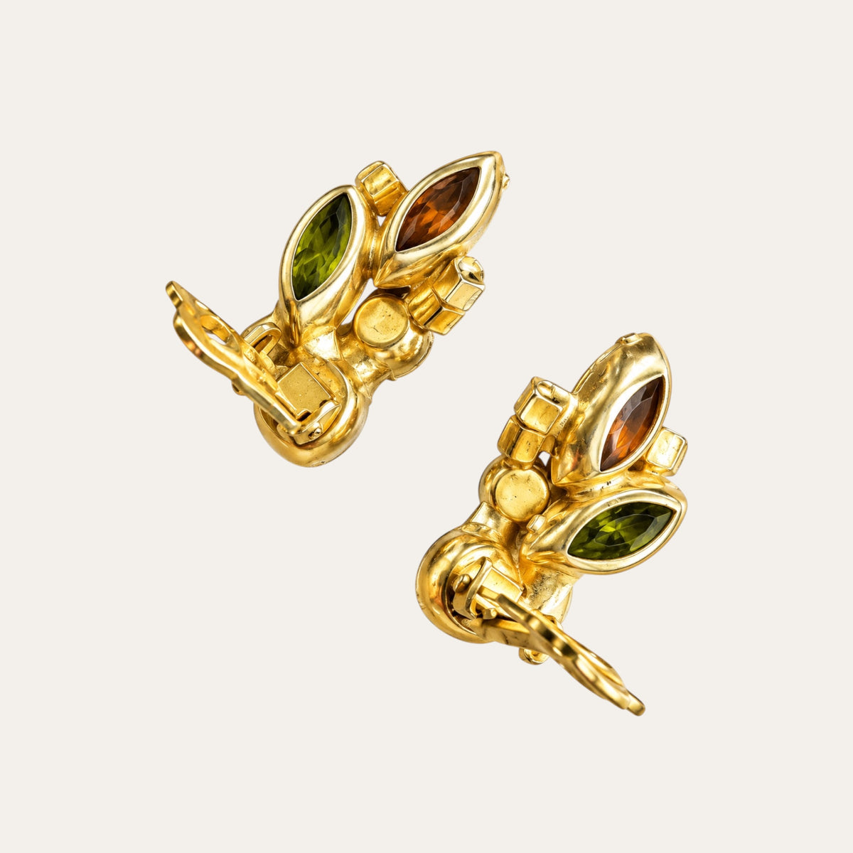 Vintage Juliana D&E Verified #4048 Multicolor Rhinestone Wreath Brooch & Earrings Set – 1960s